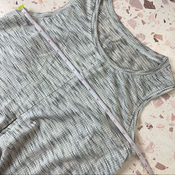 Zyia Active Heathered Ribbed Front Tie Tank grey Heathered color - Picture 4 of 7